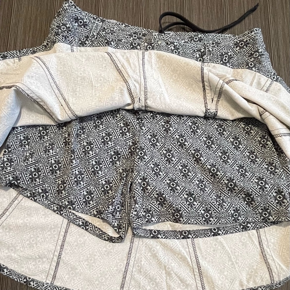 Athleta A-Line Skort Black & White Size 8 - Picture 2 of 13